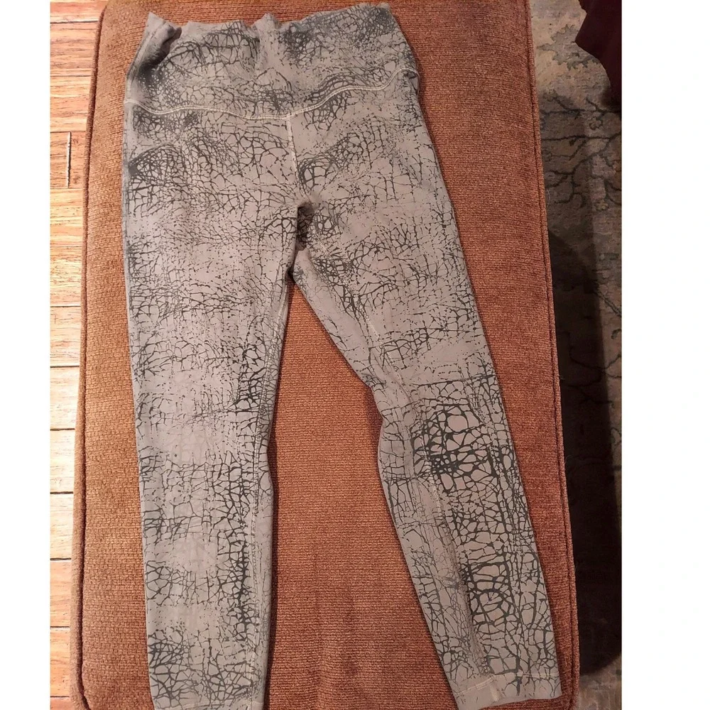 Lululemon High-Rise Workout Tights Grey Crackle Print Yoga Leggings Size 12‎